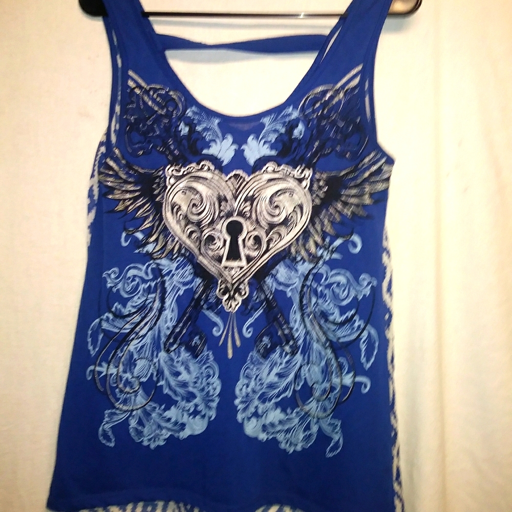 A beautiful tank top